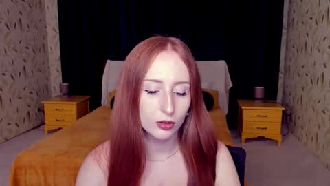 Snapshot of twilightserenade chatting on 11-14-25, 08:07 twilightserenade online show from 11-14-25, 08:07