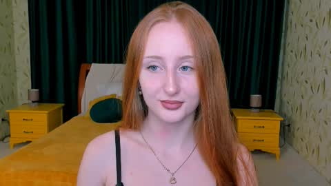 Snapshot of twilightserenade chatting on 11-17-25, 07:41 twilightserenade online show from 11-17-25, 07:41