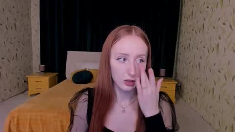 Snapshot of twilightserenade chatting on 11-20-25, 03:39 twilightserenade online show from 11-20-25, 03:39