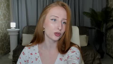 Snapshot of twilightserenade chatting on 11-24-25, 07:46 twilightserenade online show from 11-24-25, 07:46