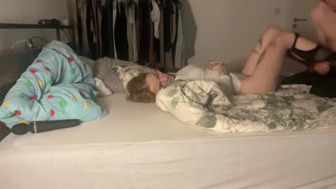 Snapshot of twinflamedesire chatting on 11-22-25, 12:20 TwinFlameDesire online show from 11-22-25, 12:20