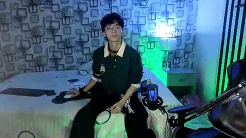 Sebastin online show from 07-18-26, 03:22