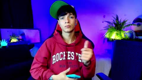 Snapshot of twink_sebas_ chatting on 10-10-25, 12:53 Bad boy sebastian online show from 10-10-25, 12:53