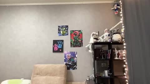 twinkiedoll online show from 10-23-25, 07:45