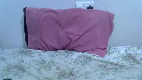 Snapshot of twinkle_tia chatting on 09-19-25, 02:18 BABY TIA online show from 09-19-25, 02:18