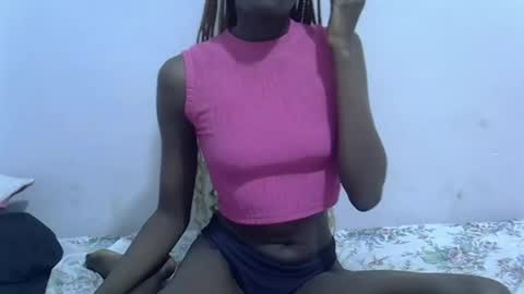 Snapshot of twinkle_tia chatting on 10-06-25, 08:34 BABY TIA online show from 10-06-25, 08:34