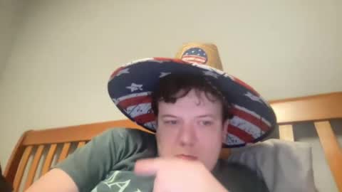 Snapshot of twinkmikexxx12 chatting on 07-06-26, 09:39 mike online show from 07-06-26, 09:39