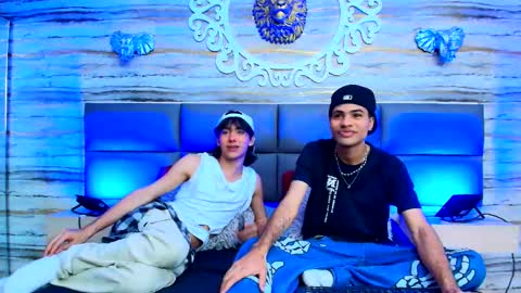 Snapshot of twinslovers_ chatting on 09-19-25, 07:25 twinslovers_ online show from 09-19-25, 07:25