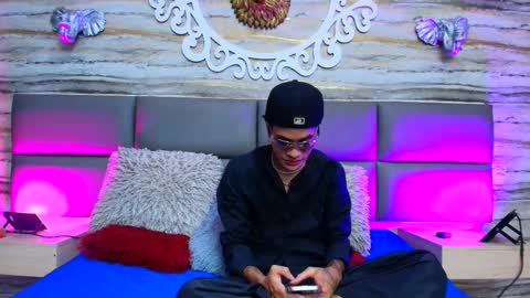 Snapshot of twinslovers_ chatting on 10-03-25, 07:55 twinslovers_ online show from 10-03-25, 07:55