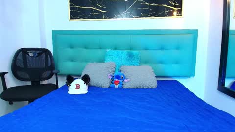 Snapshot of twinslovers_ chatting on 10-12-25, 05:06 twinslovers_ online show from 10-12-25, 05:06