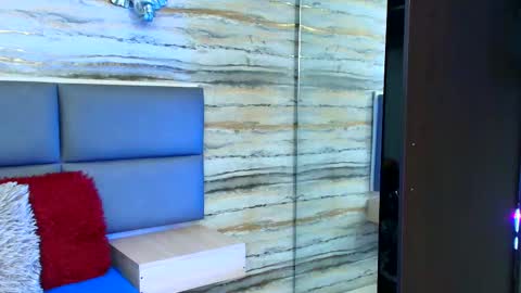 Snapshot of twinslovers_ chatting on 10-25-25, 10:04 twinslovers_ online show from 10-25-25, 10:04