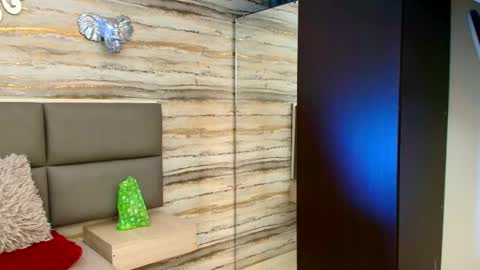 Snapshot of twinslovers_ chatting on 11-03-25, 12:35 twinslovers_ online show from 11-03-25, 12:35