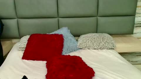 Snapshot of twinslovers_ chatting on 11-03-25, 11:15 twinslovers_ online show from 11-03-25, 11:15