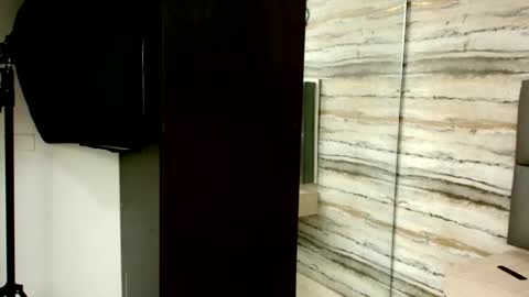 Snapshot of twinslovers_ chatting on 11-17-25, 11:32 twinslovers_ online show from 11-17-25, 11:32