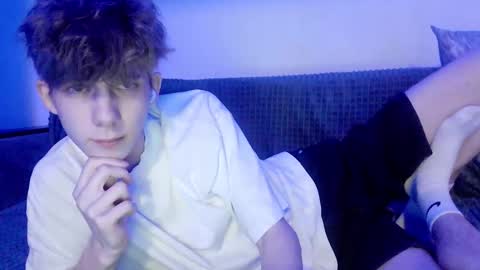 Snapshot of twishadow chatting on 02-10-26, 10:14 TwiShadow online show from 02-10-26, 10:14