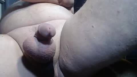 twizzler522 online show from 12-17-25, 01:22