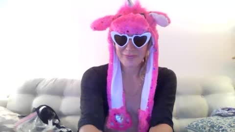 twoboobsonepenis online show from 05-16-26, 02:41