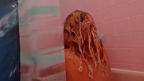 Twocrazy85 online show from 12-17-25, 01:50