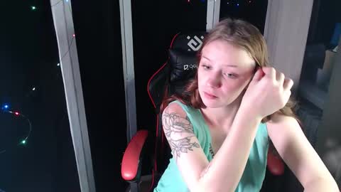 Snapshot of twocutiecats chatting on 11-08-25, 03:12 Eva and Tim online show from 11-08-25, 03:12