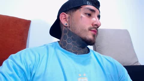 Snapshot of twonaugthy77 chatting on 09-30-25, 12:26 Angel online show from 09-30-25, 12:26