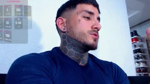 Snapshot of twonaugthy77 chatting on 12-04-25, 01:59 Angel online show from 12-04-25, 01:59