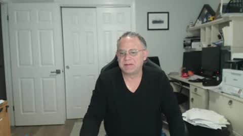 Snapshot of twopeopleinlove chatting on 01-07-26, 11:23 Twopeopleinlove online show from 01-07-26, 11:23