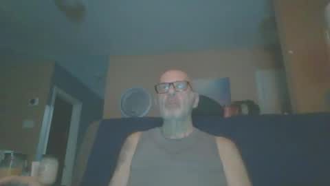 Snapshot of twstone chatting on 12-08-24, 03:43 twstone online show from 12-08-24, 03:43