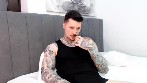 Snapshot of tyagodoll chatting on 12-13-25, 07:53 tyagodoll online show from 12-13-25, 07:53