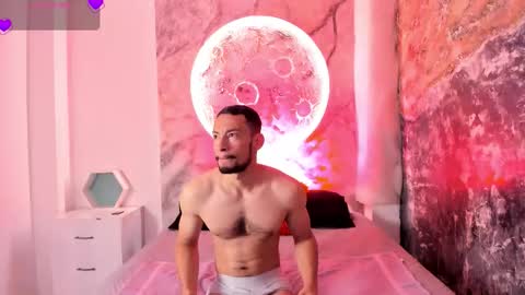 Snapshot of tyagoroberts chatting on 09-21-25, 12:51 Tyago online show from 09-21-25, 12:51