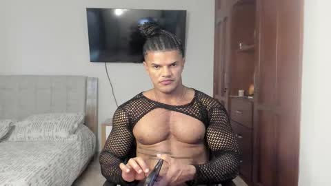 Snapshot of tygafit chatting on 10-09-25, 04:27 Yorquis Guzman online show from 10-09-25, 04:27