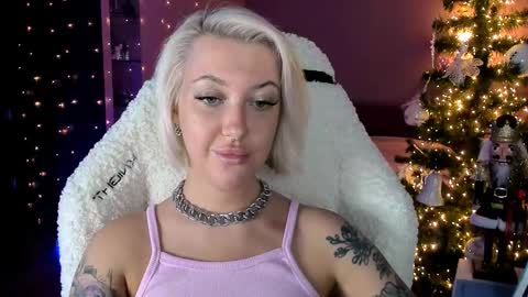 Miley online show from 12-25-24, 03:38