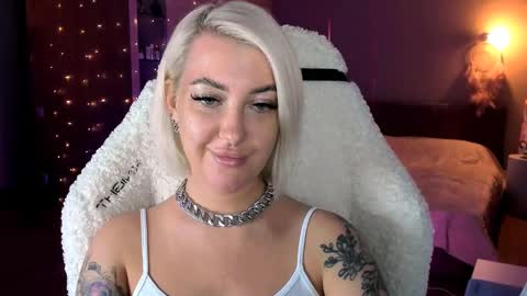 Miley online show from 02-26-25, 05:50