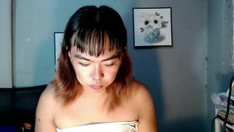 Snapshot of tyla_23 chatting on 06-11-26, 01:49 Tyla online show from 06-11-26, 01:49