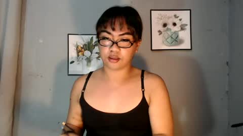 Snapshot of tyla_23 chatting on 06-27-26, 02:38 Tyla online show from 06-27-26, 02:38