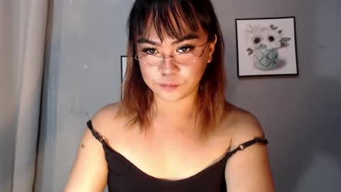Snapshot of tyla_23 chatting on 07-13-26, 12:02 Tyla online show from 07-13-26, 12:02