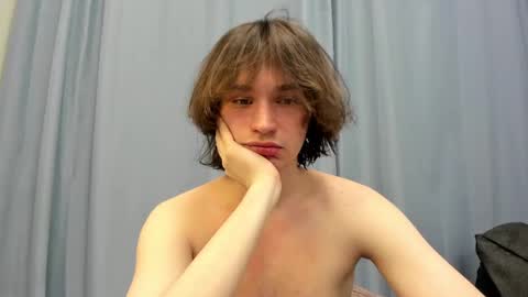 Snapshot of tyler__johnson chatting on 01-18-25, 12:46 Tyler johnson online show from 01-18-25, 12:46