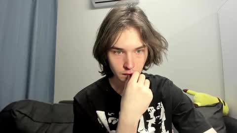 Snapshot of tyler__johnson chatting on 01-31-25, 12:17 Tyler johnson online show from 01-31-25, 12:17