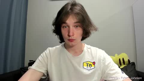 Snapshot of tyler__johnson chatting on 02-04-25, 08:06 Tyler johnson online show from 02-04-25, 08:06