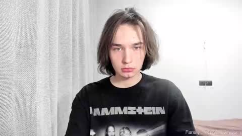 Snapshot of tyler__johnson chatting on 02-11-25, 02:24 Tyler johnson online show from 02-11-25, 02:24
