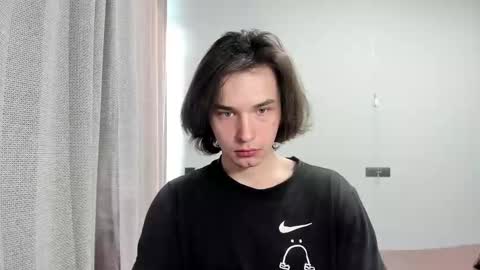 Snapshot of tyler__johnson chatting on 02-19-25, 06:00 Tyler johnson online show from 02-19-25, 06:00