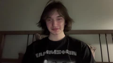 Snapshot of tyler__johnson chatting on 02-20-25, 12:52 Tyler johnson online show from 02-20-25, 12:52