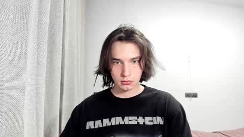 Snapshot of tyler__johnson chatting on 02-21-25, 01:00 Tyler johnson online show from 02-21-25, 01:00