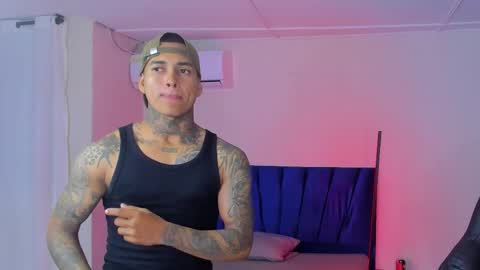 tyler_bell_ online show from 03-25-26, 01:55