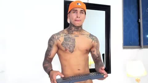 tyler_bell_ online show from 07-11-26, 04:26