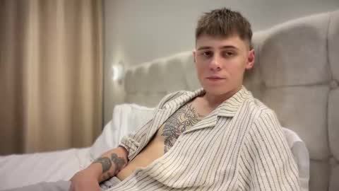 Snapshot of tyler_garrner chatting on 09-10-25, 06:30 tyler_garrner online show from 09-10-25, 06:30