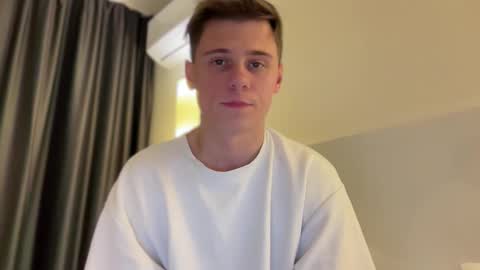 Snapshot of tyler_garrner chatting on 10-04-25, 05:33 tyler_garrner online show from 10-04-25, 05:33