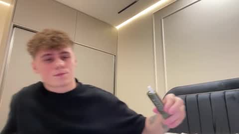 Snapshot of tyler_garrner chatting on 02-21-26, 06:09 tyler_garrner online show from 02-21-26, 06:09