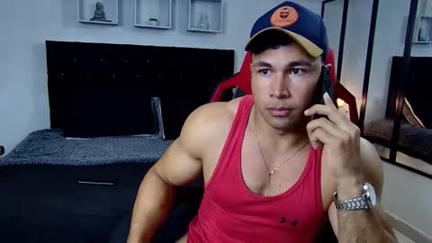 tyler_hank1 online show from 02-10-25, 11:13