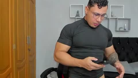 Snapshot of tyler_hank1 chatting on 06-27-26, 12:48 tyler_hank1 online show from 06-27-26, 12:48