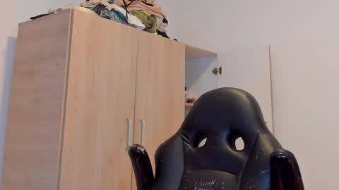     online show from 12-03-24, 03:33